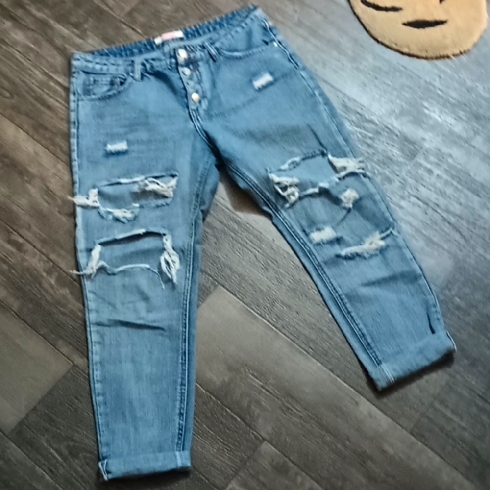 Distressed Boyfriend Jeans - Picture 3 of 11